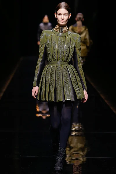 Look 26